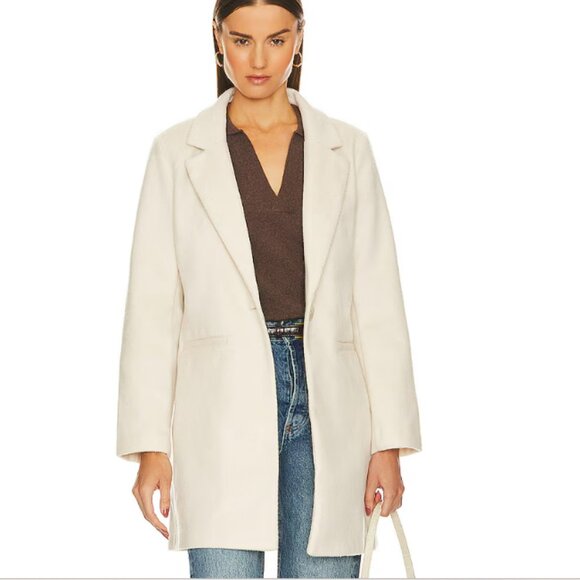 Carly Coat - Picture 1 of 13